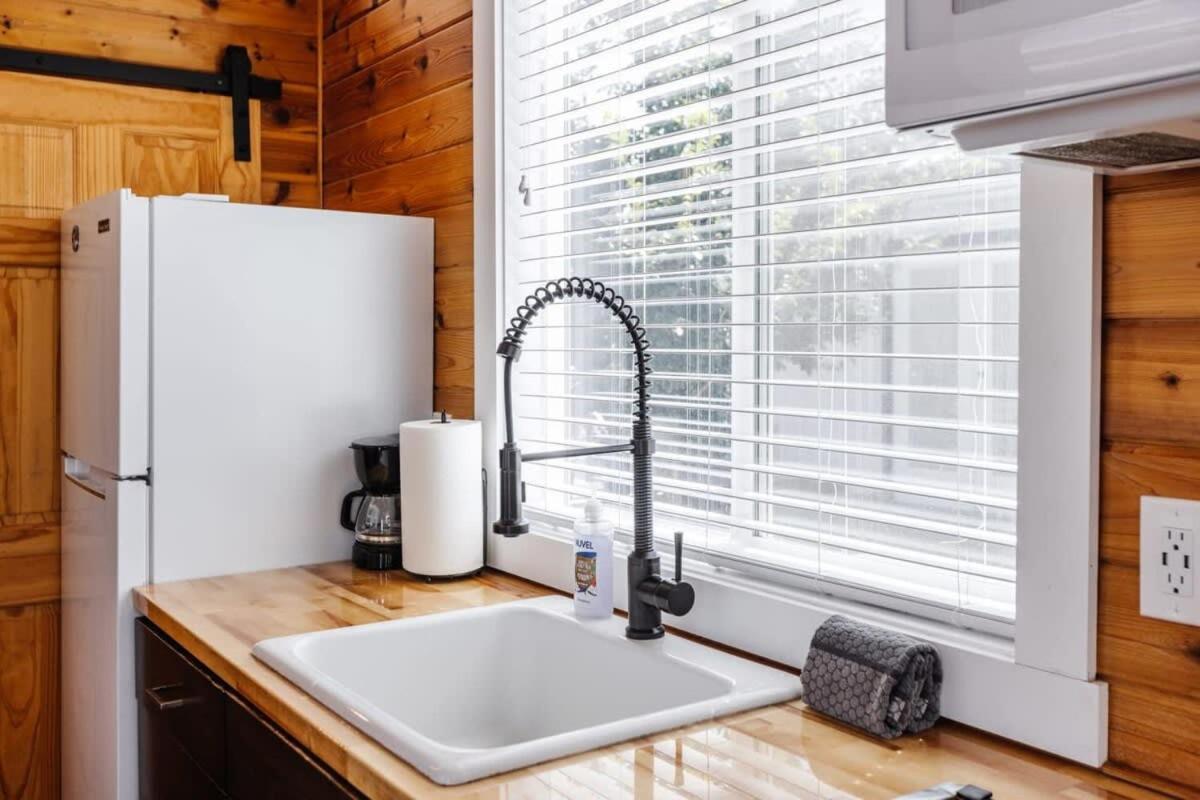 Harrington Tiny House Villa Apple Valley Buitenkant foto